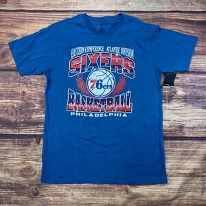 Philadelphia 76ers  Men’s T-Shirt  NBA Size XL Blue Red